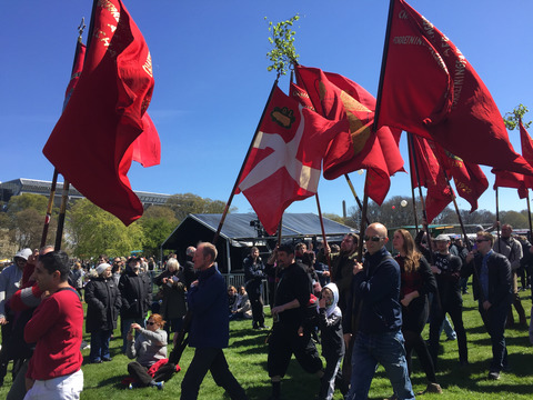 1. maj: Hundredåret for 1. maj blev fejret under solskin og forårsfarver. Den fælles faglige arrangør havde sammen med den socialdemokratiske bevægelse lagt store kræfter i at markere jubilæet.